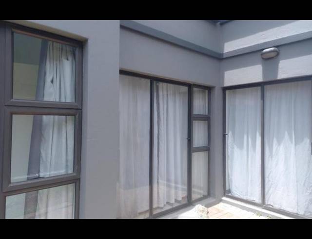 2 BEDROOM HOUSE FOR SALE IN NEW REDRUTH